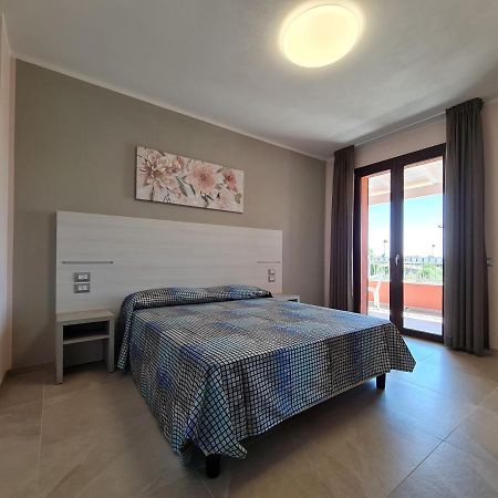 Hotel Il Risveglio Di Pula Domo Esterno foto