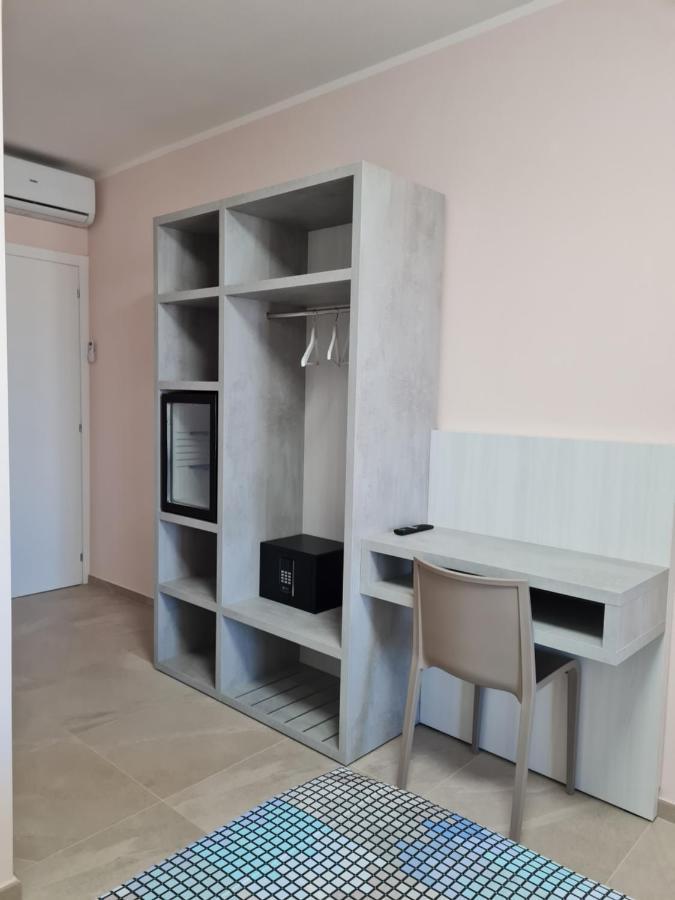 Hotel Il Risveglio Di Pula Domo Esterno foto