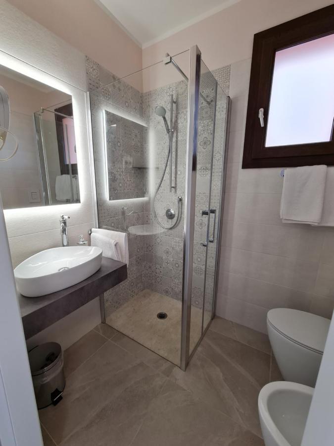 Hotel Il Risveglio Di Pula Domo Esterno foto